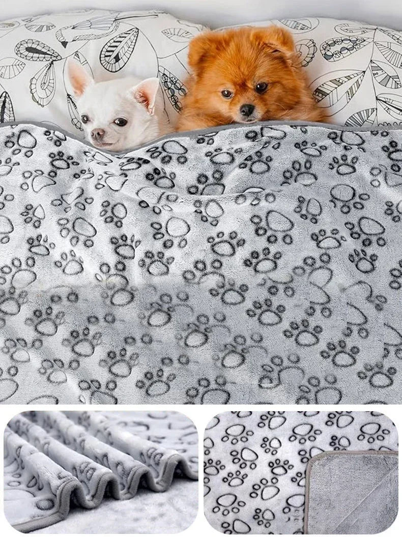 Soft Fluffy Pet Blanket Warm and Comfortable Cat Dog Bathrobe Flannel Pet Sleeping Blanket Machine Washable Dog Towel Cat Towels