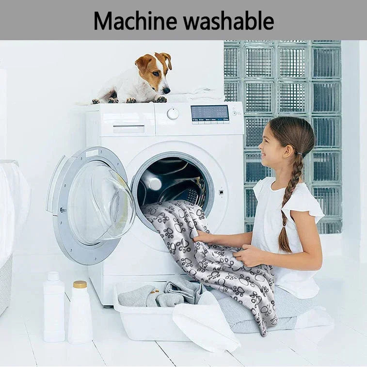 Soft Fluffy Pet Blanket Warm and Comfortable Cat Dog Bathrobe Flannel Pet Sleeping Blanket Machine Washable Dog Towel Cat Towels