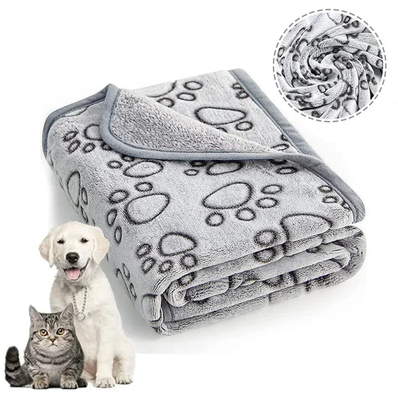 Soft Fluffy Pet Blanket Warm and Comfortable Cat Dog Bathrobe Flannel Pet Sleeping Blanket Machine Washable Dog Towel Cat Towels